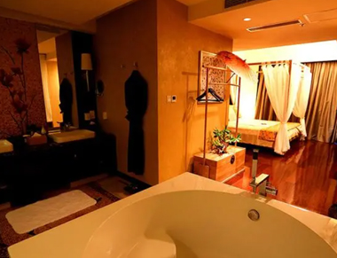 济南养生会所的黄昏恋:当爱情遇上八十岁